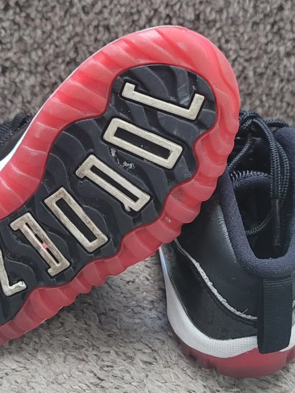Jordan 11 Bred